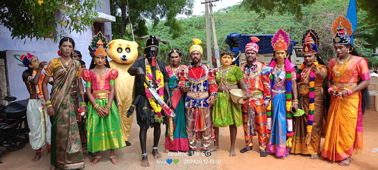 பரமன்குறிச்சி   அய்யனார் நகர் ஸ்ரீமுத்தம்பிகை   தசரா குழு